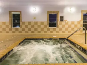 La Quinta by Wyndham Fargo-Medical Center - Pool