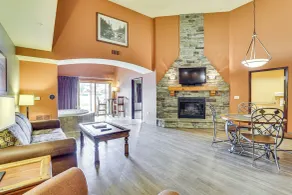 1st-floor Wisconsin Resort Condo w/ Patio! - Interiør