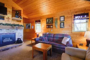 Shawano Lake Cabin w/ Boat Dock! - Interiör