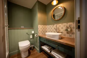 Green Man by Chef & Brewer Collection - Baño