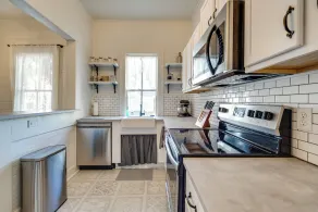 Charming 100-Year-Old Home < 1 Mi to Downtown - Interiør