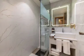 Regenta Place Iris Park Rishikesh - Bathroom