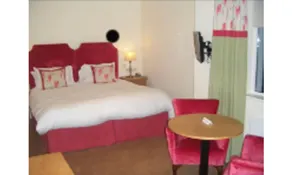 Casey's Hotel - Room