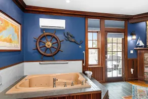 Historic Salyards Mansion by Heirloom Boutique Collection - Room