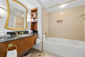 CozySuites at Showboat - Bad