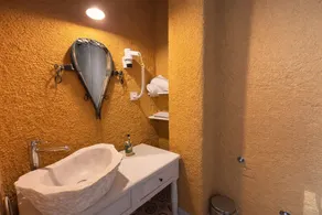 Kozanoğluhan Alaçatı - Bathroom