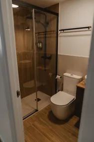 esZentrico Suites-Rooftop Bar & Pool - Salle de bain