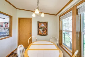 Portage Lake Home w/ Boat Dock, Yard & Fire Pit - Innvendig