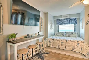 Oceanfront Condo w/ Balcony in Myrtle Beach! - Intérieur