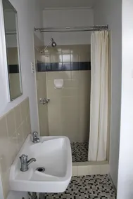 Hotel Beach House Nambour - Bathroom