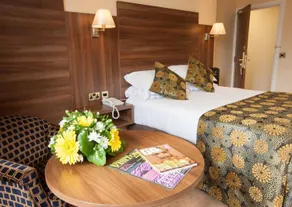 Adair Arms Hotel - Room