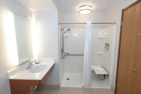 Holiday Inn Express & Suites Iron Mountain by IHG - Bad