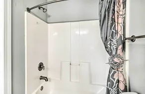 Centrally Located Studio w/ Pool in Myrtle Beach - Innvendig