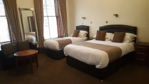 McLays Guest House - Rom