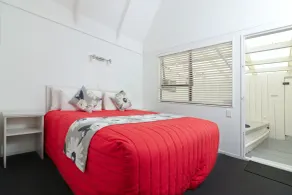 Gables Lakefront Motel - Chambre