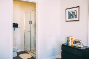 HI San Diego Downtown Hostel - Badezimmer