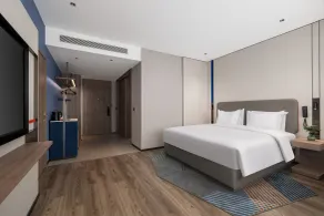 Holiday Inn Express Qingdao Hongdao Station by IHG - Qingdao International Airport - Room