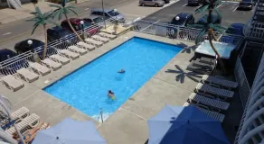 Quarterdeck Motel - Piscine