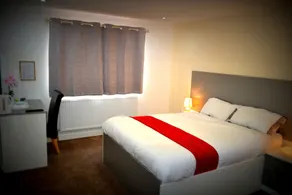 Travellers Hub - Room