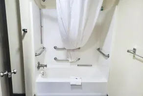 OYO Hotel Rome West GA - Salle de bain