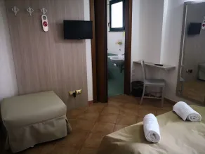 Casa Betania - Parcheggio Gratuito - Chambre