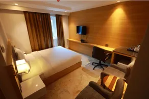 Luxus Inn Hotel - Chambre