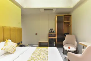 Bhagwati Luxuria Hotel  - Værelse