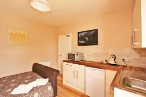 Central Studios 87 Tennyson Road - Habitación