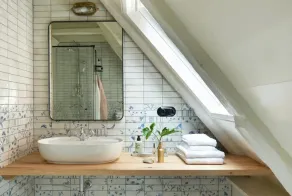 Five Rooms - Bathroom