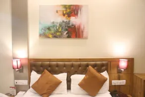 Hotel Grandeur-Near Mumbai International Airport - Room