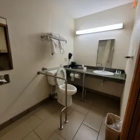 Quality Inn & Suites Marion - Salle de bain