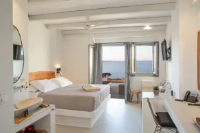 Paros Cape Suites - Rum