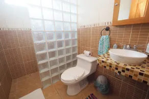 Jaco Villa 42 - Baño