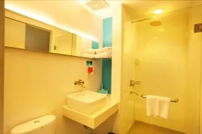 Idoop Hotel by Prasanthi - Bathroom