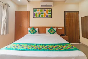Treebo Raj Palace - Room