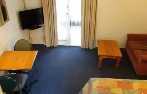 Pathfinder Motel - Room