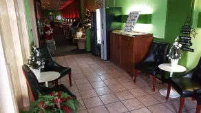 Hotel Dupuis - Interior entrance