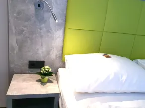 SleepySleepy Hotel Dillingen - Rum