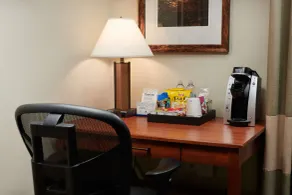 Hampton Inn & Suites Salem, OR - Chambre
