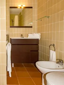Apartamentos El Puerto - Badezimmer