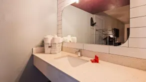 Downtown Phoenix Hotel - Bathroom