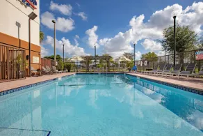Sonesta Simply Suites Miami Airport Doral - Piscine