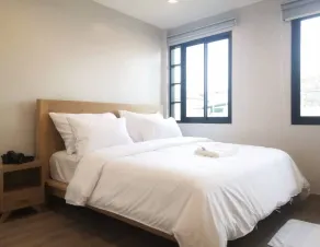 YAKTHAI POSHTEL - Værelse