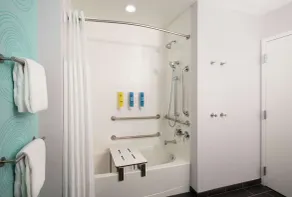Tru By Hilton Baltimore Harbor East, MD - Salle de bain