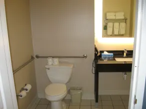 Wingate by Wyndham Fargo - Salle de bain