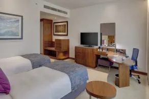 Crowne Plaza Muscat OCEC by IHG - Zimmer