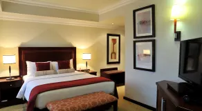 Cresta President Hotel - Room