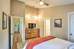 Beach Access & Views: Secluded Anderson Island Gem - Innenbereich