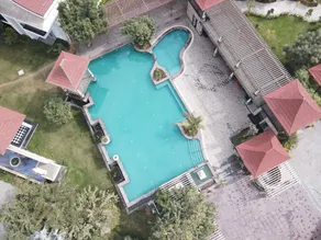 Foxoso Ocean Resort Jaipur - Piscina