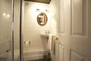 The Kings Arms - Bathroom